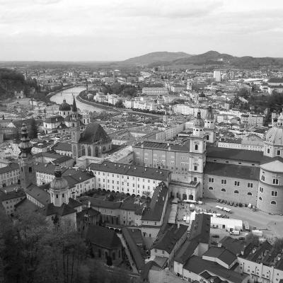 الشرق الأوسط: الوساطة الإقليمية 717