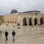 السلطات الإسرئيلية تواصل إغلاق المسجد الأقصى