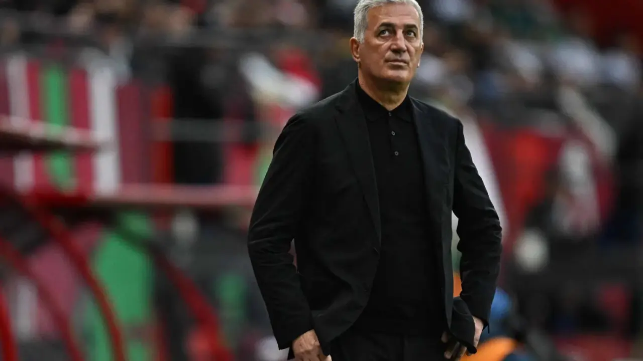 الجزائر تمدد عقد المدرب بيتكوفيتش قبيل انطلاق كأس العالم