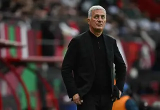 الجزائر تمدد عقد المدرب بيتكوفيتش قبيل انطلاق كأس العالم