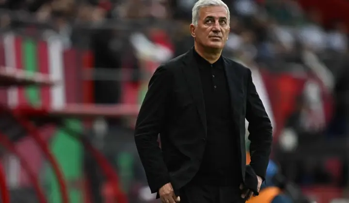 الجزائر تمدد عقد المدرب بيتكوفيتش قبيل انطلاق كأس العالم