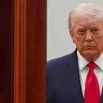 ترامب يهدد إيران بضرب الجسور ومحطات الكهرباء