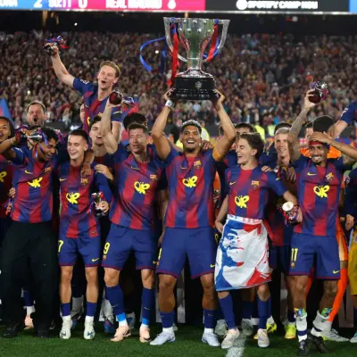 برشلونة يحسم الكلاسيكو ويتوج بلقب الليغا