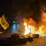 مناصرون لحزب الله يقطعون طريقا في بيروت احتجاجا على الاتفاق مع إسرائيل