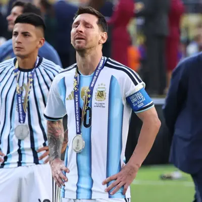 ميسي ينهار بالبكاء بعد ضياع لقب المونديال