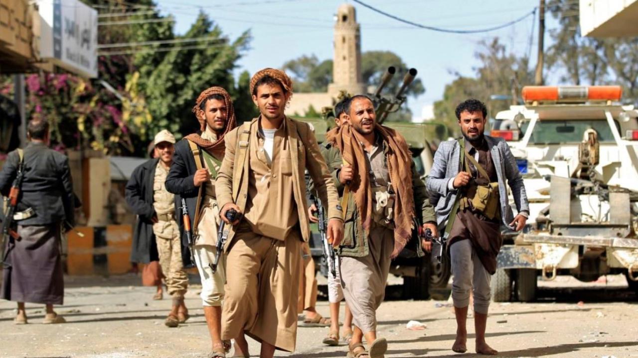 الحوثيون يعلنون حظر الملاحة بشكل كامل على إسرائيل في البحر الأحمر