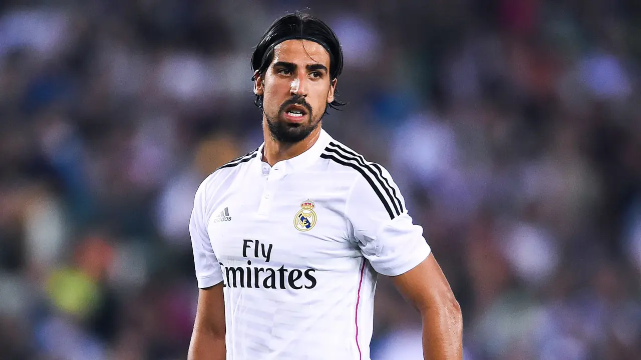 مورينيو يرغب في ضم سامي خضيرة ليعاونه في تدريب ريال مدريد