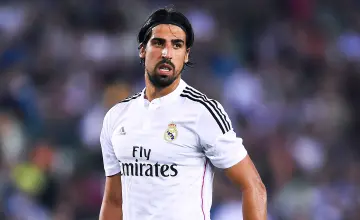 مورينيو يرغب في ضم سامي خضيرة ليعاونه في تدريب ريال مدريد