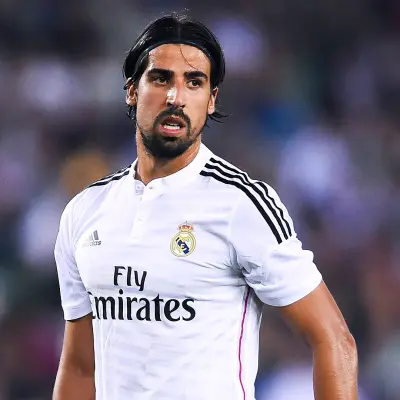 مورينيو يرغب في ضم سامي خضيرة ليعاونه في تدريب ريال مدريد