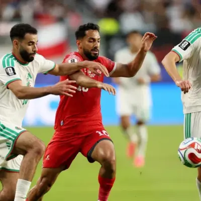 الجزائر تفوز في "ديربي" العرب على الأردن