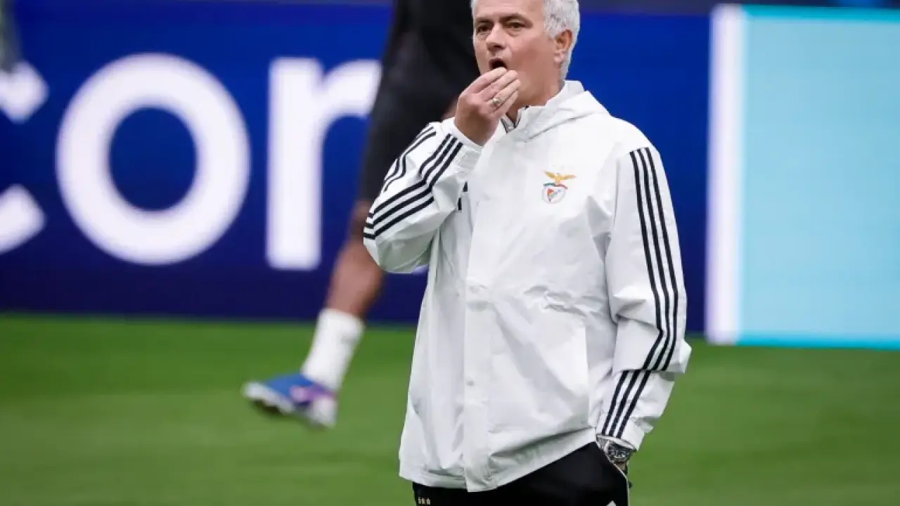 مورينيو يقترب من العودة إلى ريال مدريد