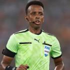 بعد منعه من دخول أميركا.. الحكم الصومالي يدير السوبر الأوروبي