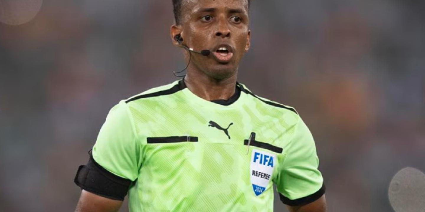 بعد منعه من دخول أميركا.. الحكم الصومالي يدير السوبر الأوروبي