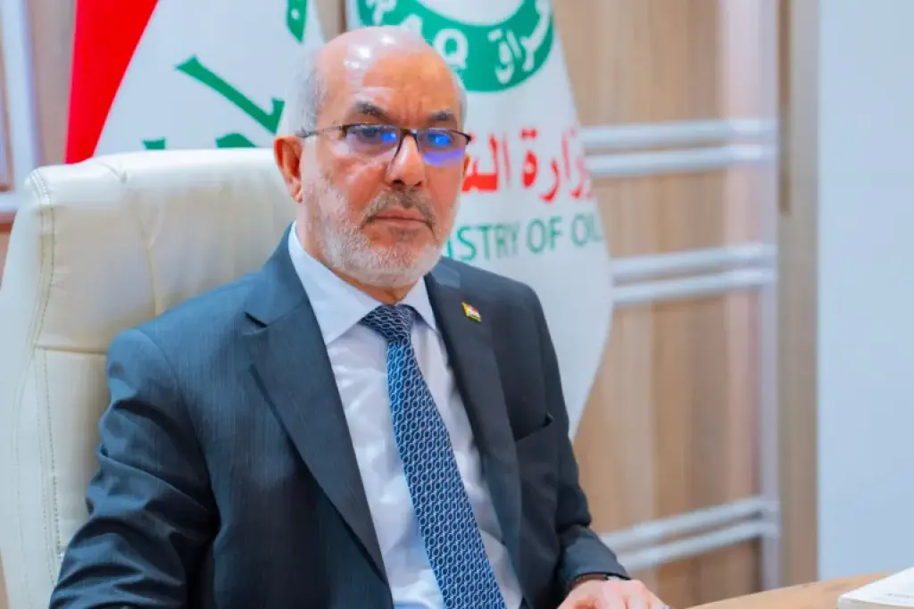 وزير النفط العراقي: العراق صدر 10 ملايين برميل نفط في أبريل عبر مضيق هرمز