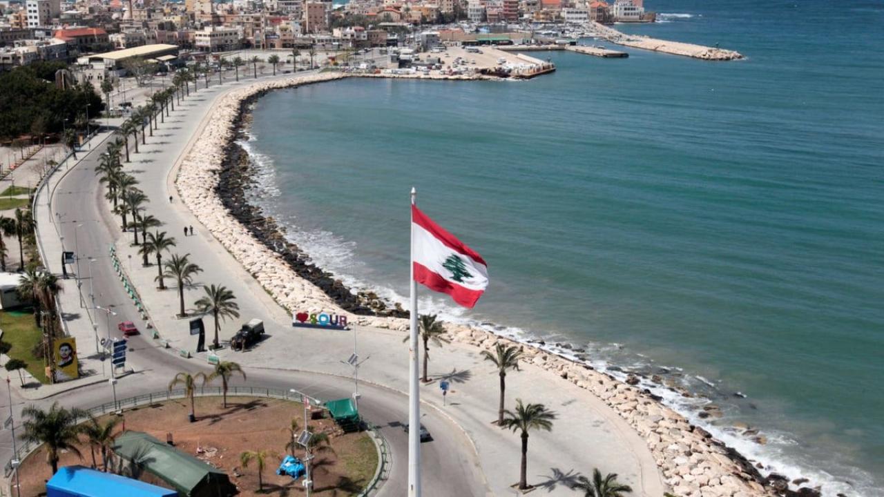 إسرائيل تنذر بإخلاء صور ومحيطها جنوبي لبنان