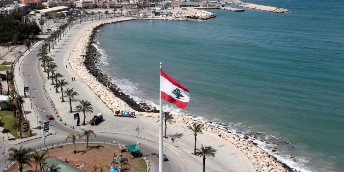 إسرائيل تنذر بإخلاء صور ومحيطها جنوبي لبنان