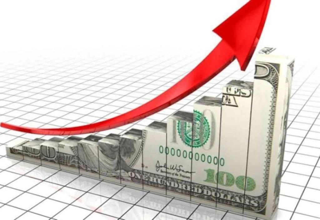 الدولار يحافظ على مكاسبه مع توقعات رفع أسعار الفائدة