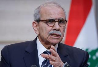 نواف سلام: إسرائيل تسيطر على 68 موقعاً بجنوب لبنان