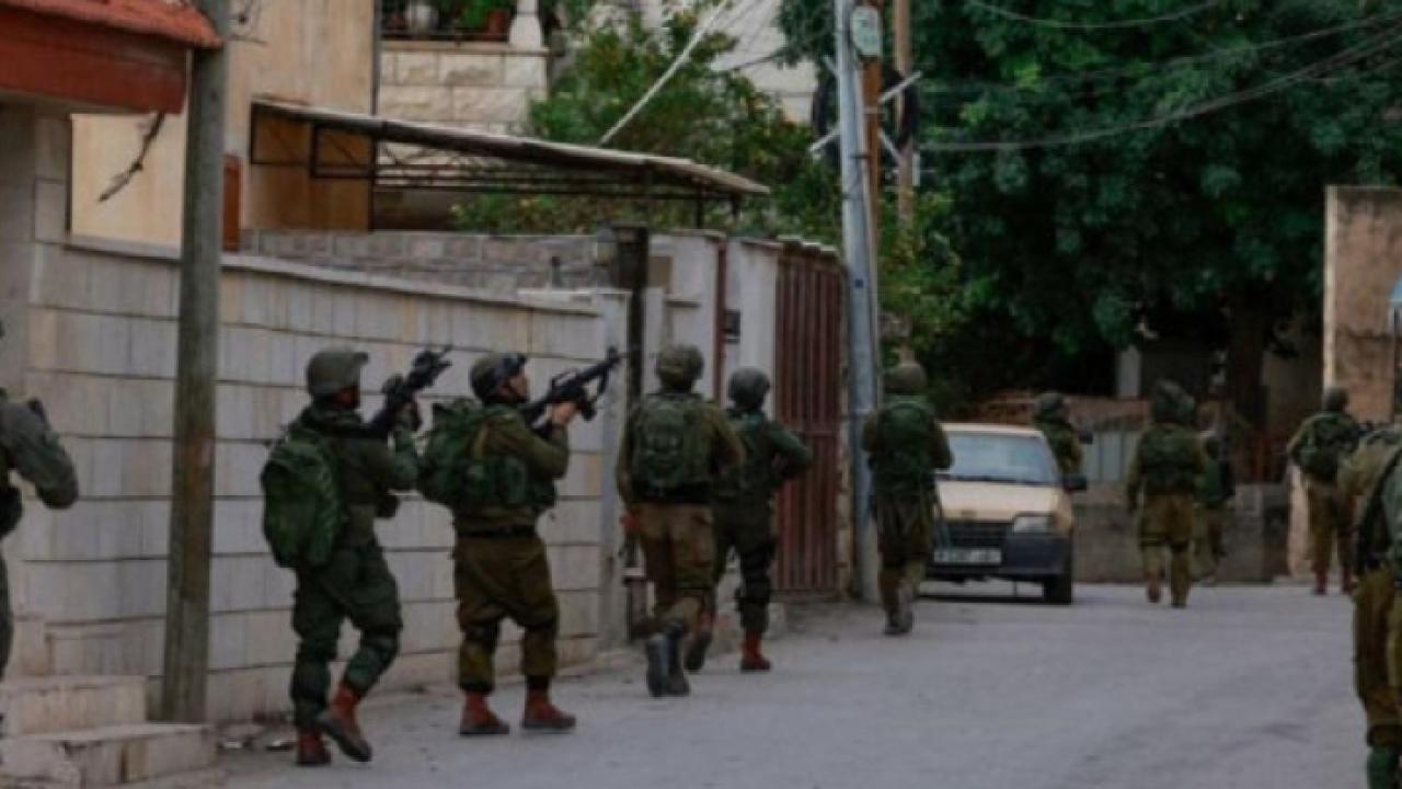 وحدات خاصة إسرائيلية تقتحم مخيم بلاطة بالضفة الغربية