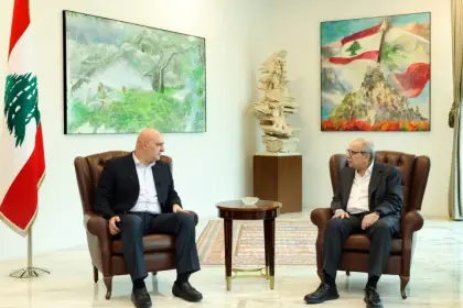 سلام يجري محادثات في باريس.. وعون يؤكد استقلال مسار التفاوض عن إيران