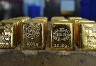 تراجع كبير بأسعار المعادن النفيسة تأثرا بضغوط الأسواق المالية
