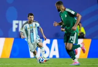 ميسي يكشف عن سر بكائه بعد إحرازه الهدف الأول في مرمى الجزائر