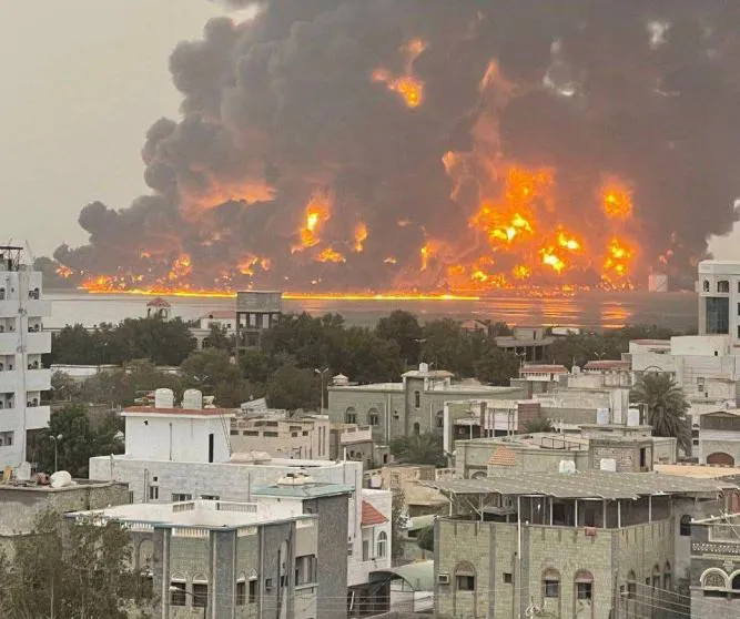 إسرائيل تستهدف ميناء الحديدة في اليمن
