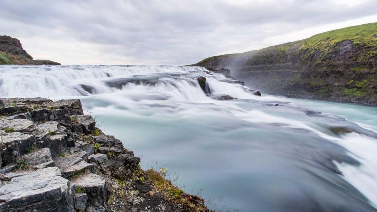 حديث الساعة: أهم الأرقام 414