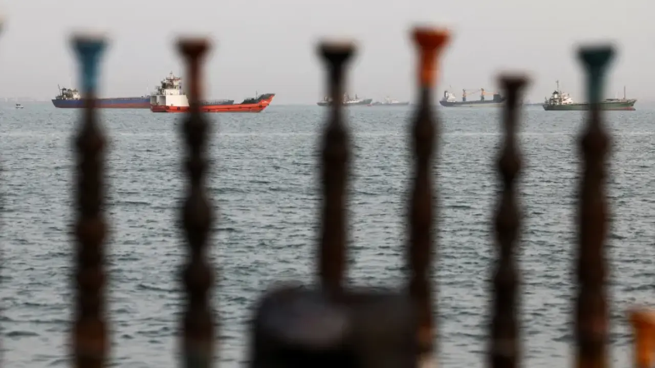 النفط يتراجع بأكثر من 4% مع قرب إنهاء الحرب