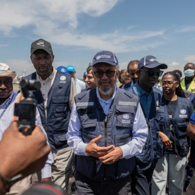 مدير منظمة الصحة العالمية يدعو لدفن آمن لضحايا إيبولا