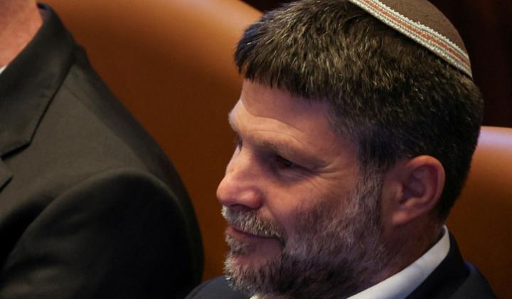 متوعدًا بالتصعيد.. سموتريتش يهدد السلطة الفلسطينية بحرب قاسية