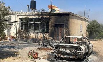 مستوطنون إسرائيليون يحرقون مركبة فلسطينية في هجوم بنابلس