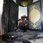 مستوطنون يحرقون مسجدين في رام الله