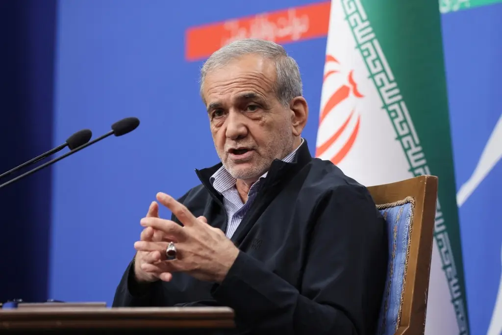 بزشكيان: طهران لا تزال ملتزمة بالدبلوماسية